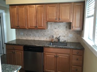 230 W Station St, Barrington, IL 60010