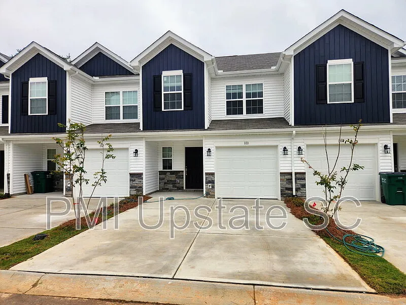 810 Sandbach Rd