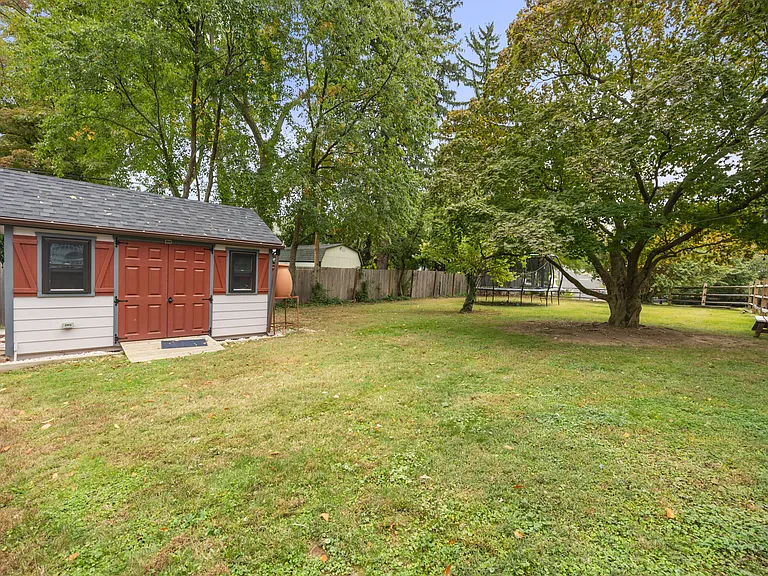 1509 Upland Ave — Photo 6