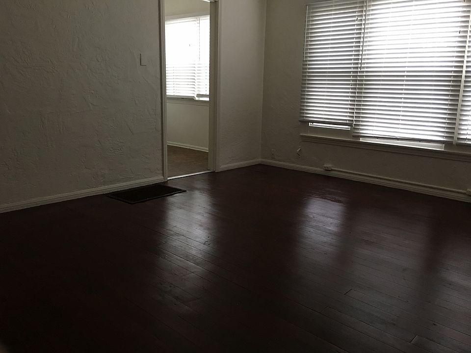 Studio apartment with hardwood flooring