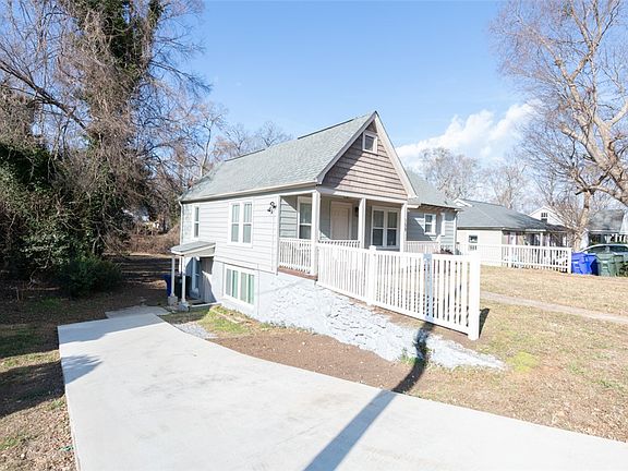 3rd image of 15 Eastlan Dr