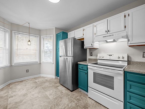 4th image of 404 Broad Leaf Cir