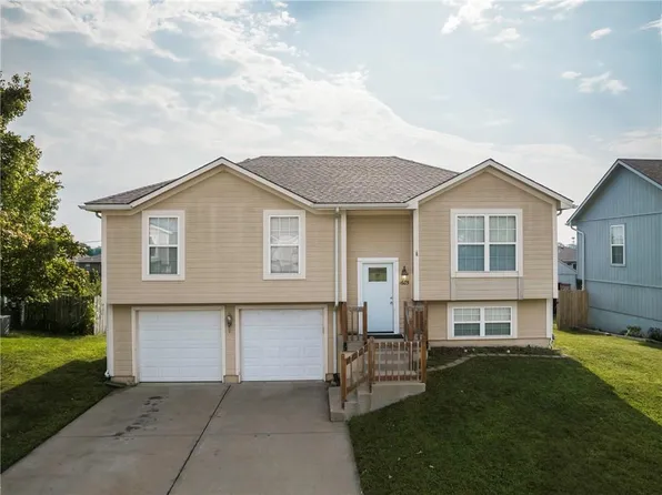 1605 N Hartford Rd, Independence, MO 64058