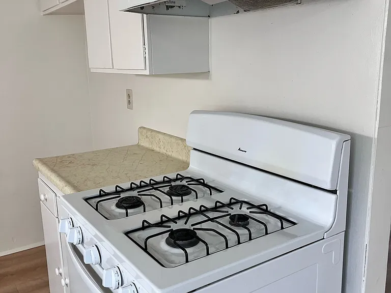 2835 Nina St #11 — Photo 9