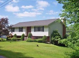 119 W Ridge Ter, Rutland, VT 05701