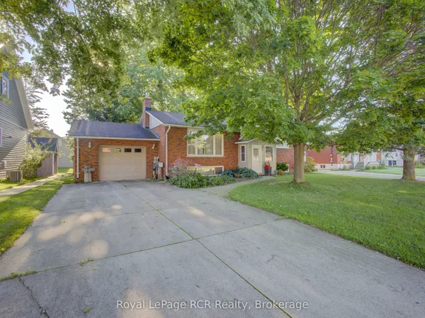 114 Preston St S, Wellington North, ON N0G 1A0