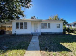 1613 Vine St, Biloxi, MS 39531