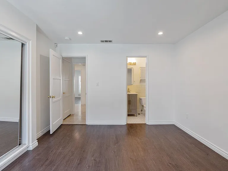 1030 Cynthia Ave — Photo 19