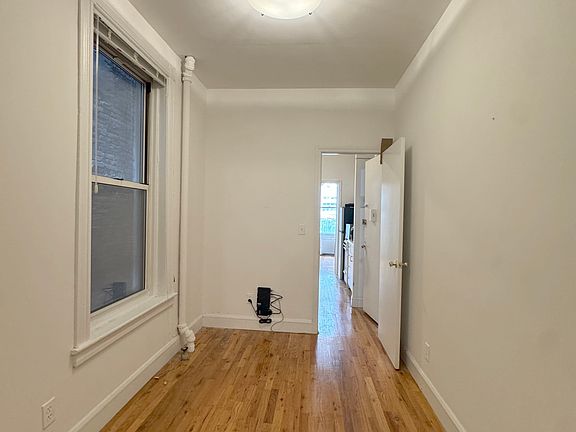 3rd image of 349 W Broadway APT 15