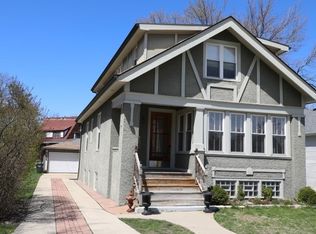 400 Shenstone Rd, Riverside, IL 60546