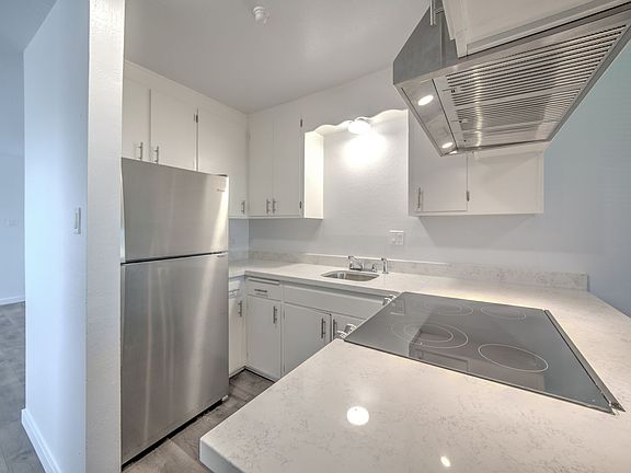 3rd image of 408-418 Keller St #412