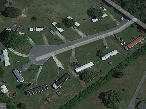 18317 Warrington Ct, Georgetown, DE 19947