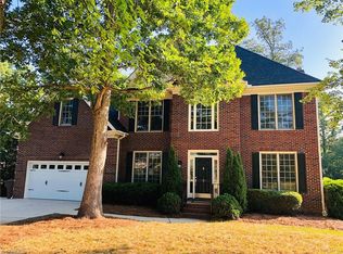 2 Hart Ridge Ct, Greensboro, NC 27407