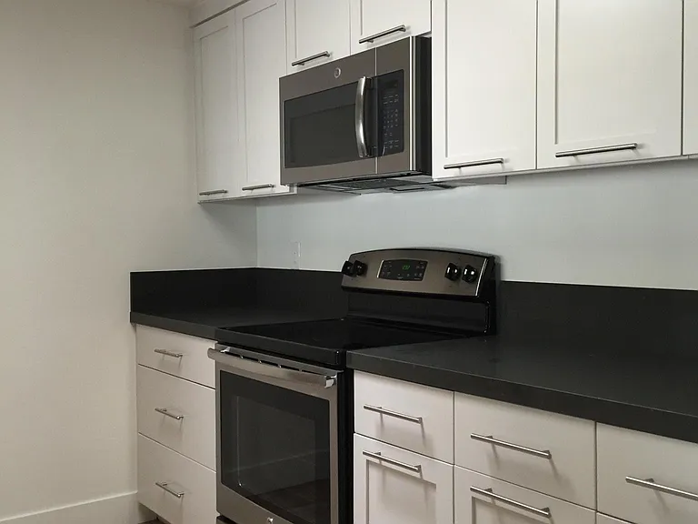 950 N San Antonio Rd #12A — Photo 2