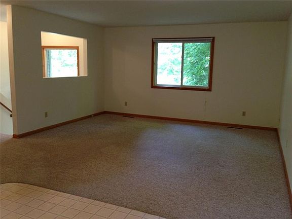 3rd image of 18830 Lakewood Cir