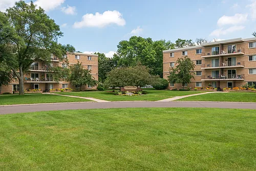 Cherry Court Apartments Photo 1