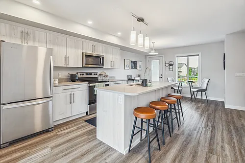 9A Bayside Pl #104 Photo 1