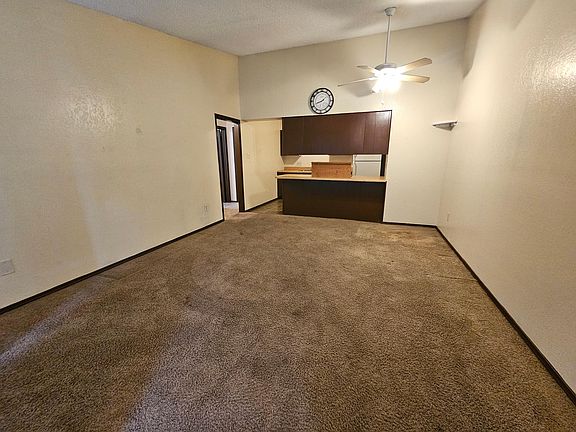 2nd image of 913 NE Rogers Ln APT 3