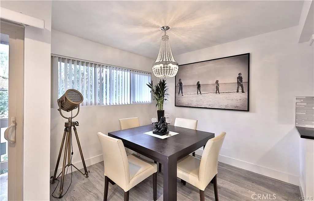 3 bed, 1290 sqft, $4,400 — Photo 4
