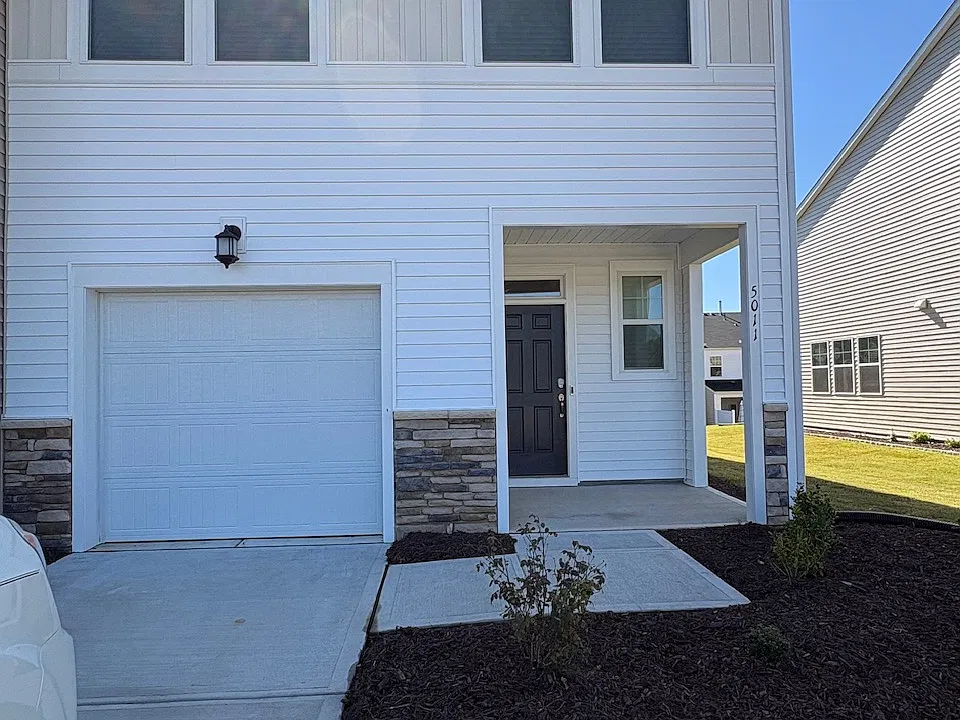 5011 Shipper Ln