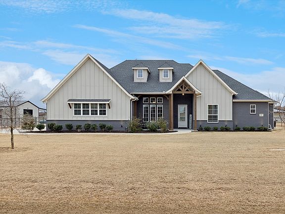 2nd image of 112 Friendship Way