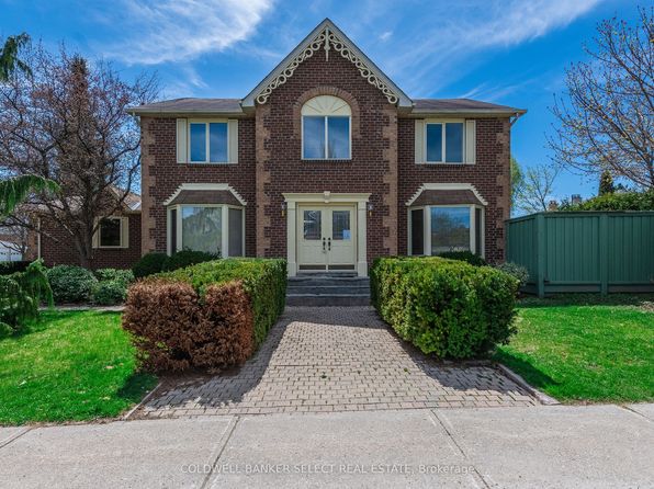 2 Saint Michaels Cres, Caledon, ON L7E 5Z6