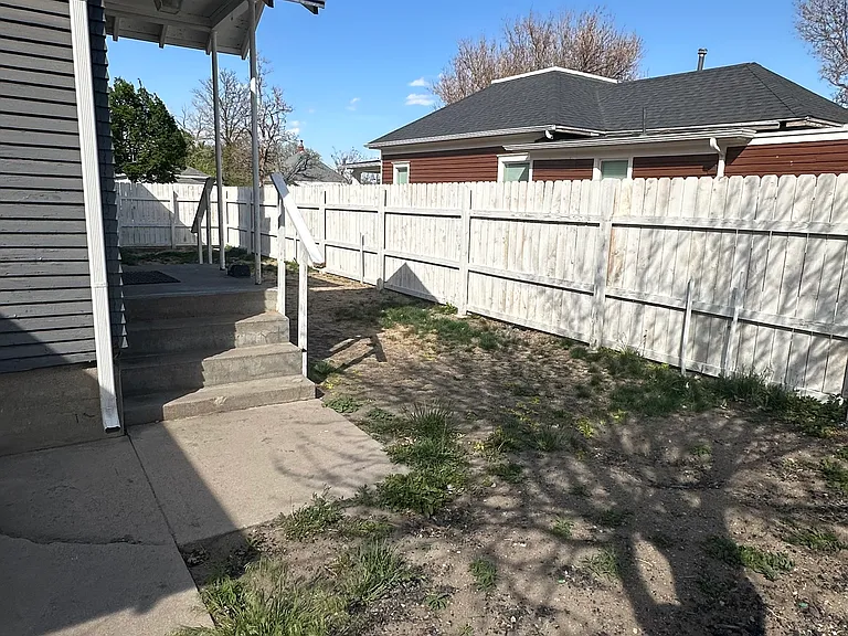 525 Chestnut St — Photo 15