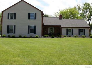 400 Riverview Dr, Youngstown, NY 14174