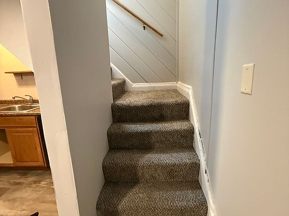 5th image of 172 Van Voast Ave APT B