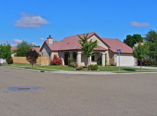 541 Retreat Way, Lemoore, CA 93245