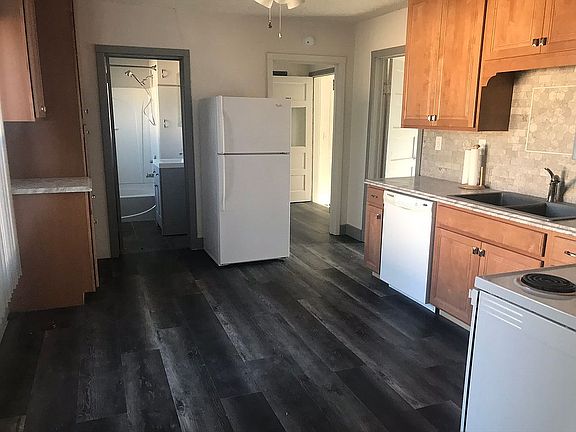 4th image of 327 E Carnahan St