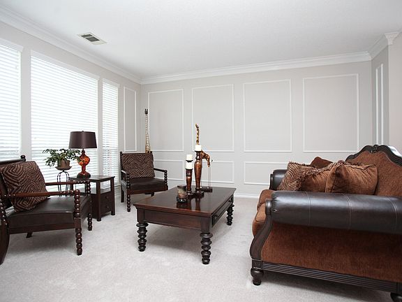 5th image of 2117 Elm Creek Ln
