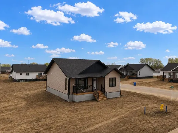 11113 E 104th Ave, La Crete, AB T0H 1L0
