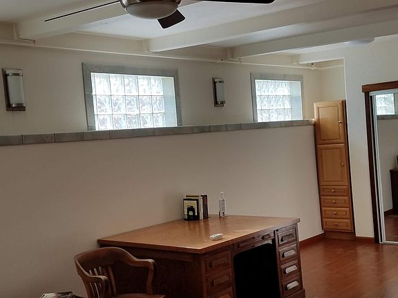 3rd image of 102 W Standley St