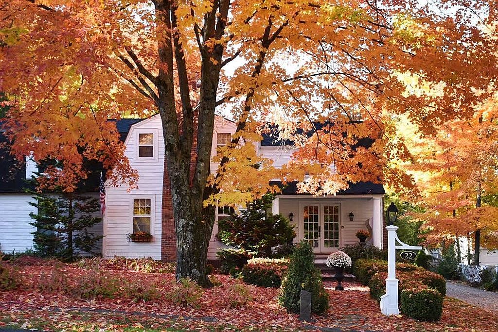 22 Mountain Rd, Farmington, CT 06032 Zillow