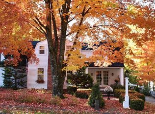 22 Mountain Rd, Farmington, CT 06032