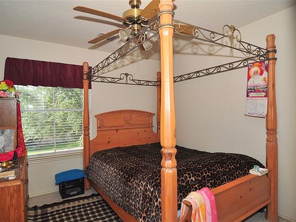 4th image of 15234 Sarahs Creek Dr