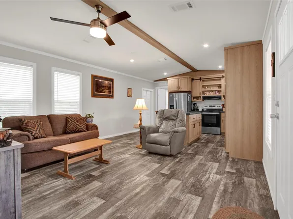 150 E George Jones Road, Livingston, TX 77351