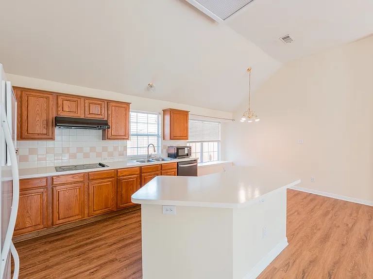 4609 Gardenia Way — Photo 11