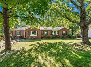 4 Elizabeth Dr, Greenville, SC 29615
