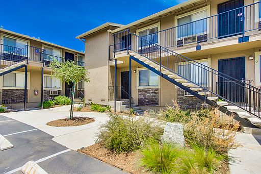 1st image of 12369 Lakeshore Dr APT 07