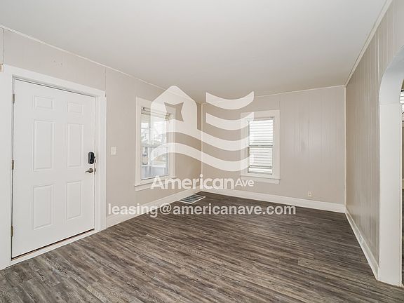 772095_002_living_room_14230694.jpg
