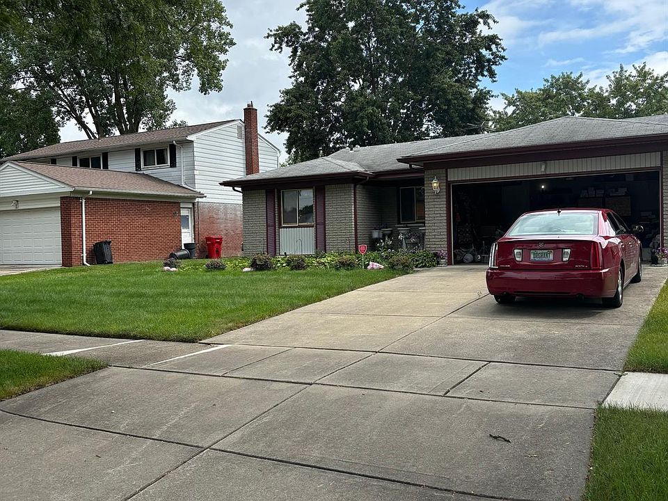 1st image of 27076 Aberdeen St