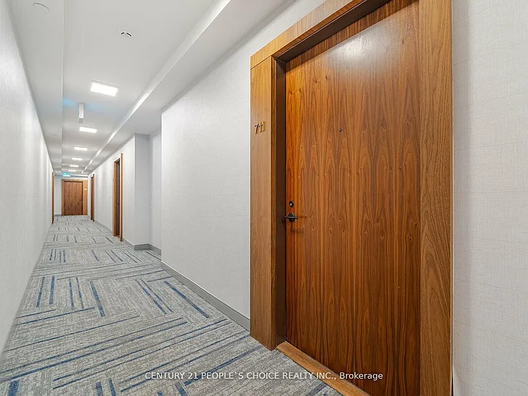 509 Dundas St W #711 — Photo 5
