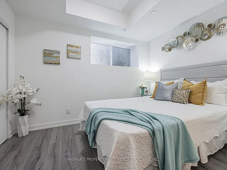 266 Finch Ave E #13 — Photo 15