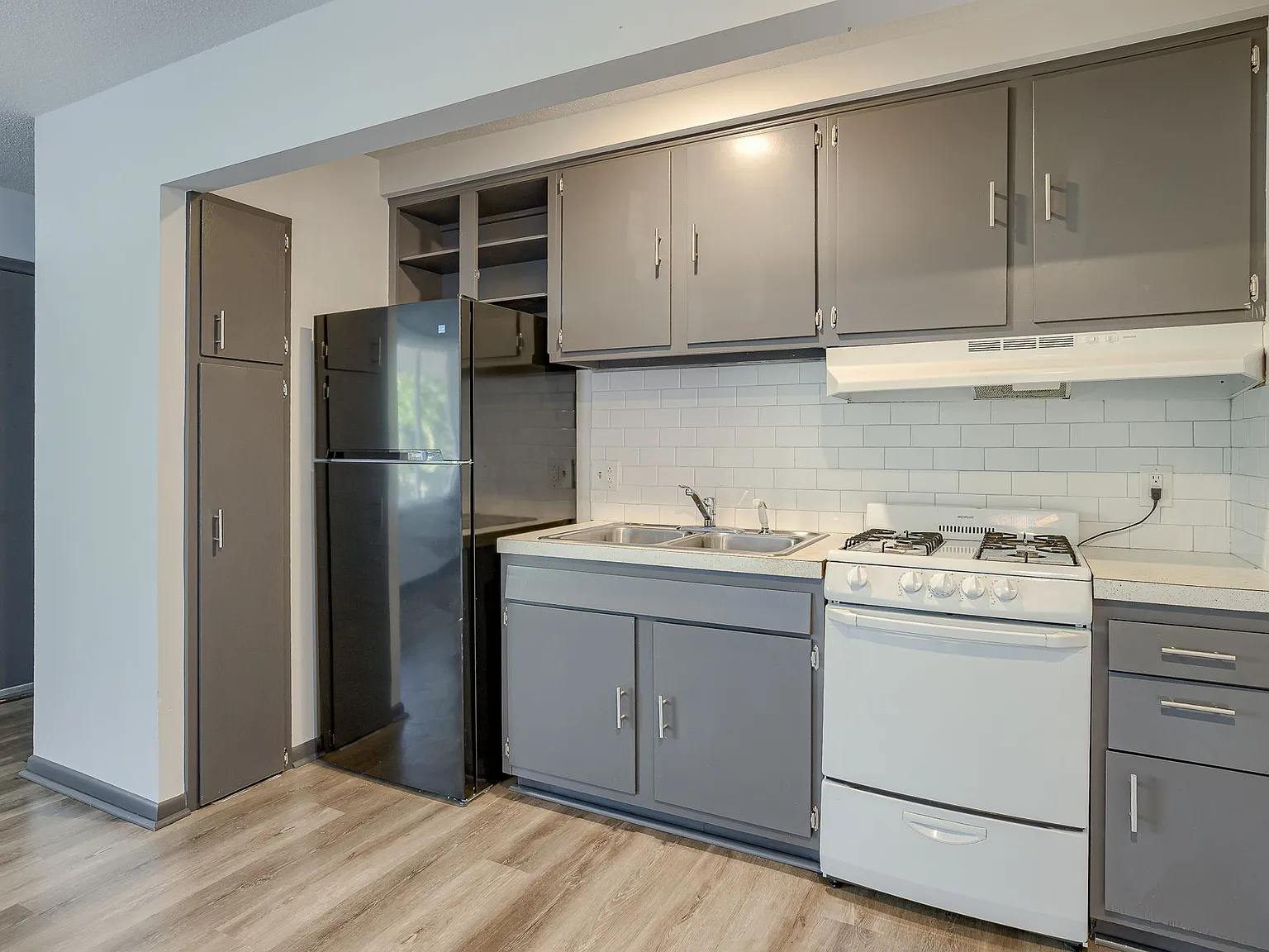 4513 Lafayette Avenue - 12 — Photo 3