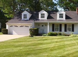 19046 E Shoreland Ave, Rocky River, OH 44116