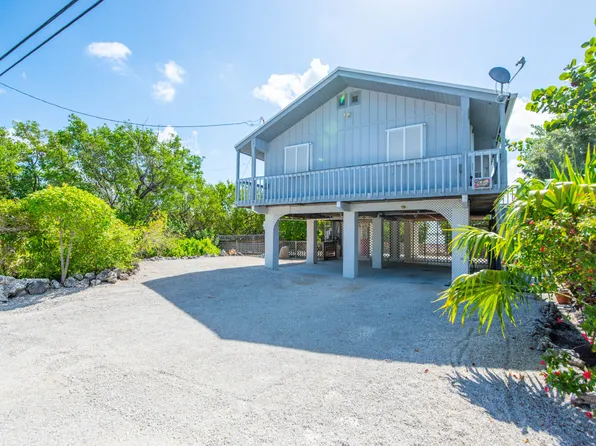 681 W Indies Dr, Ramrod Key, FL 33042