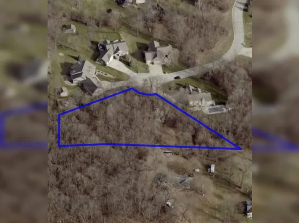 55902 Little Creek Ln, Middlebury, IN 46540