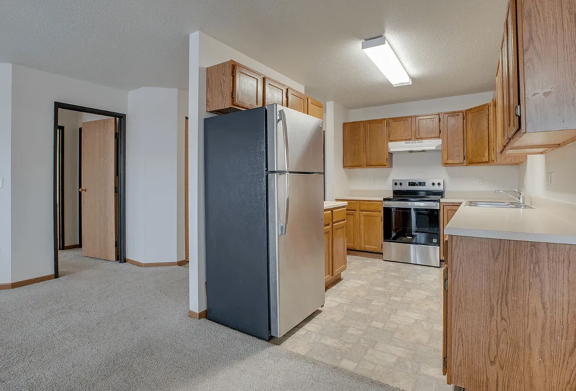 Sandstone Apartments — Photo 2